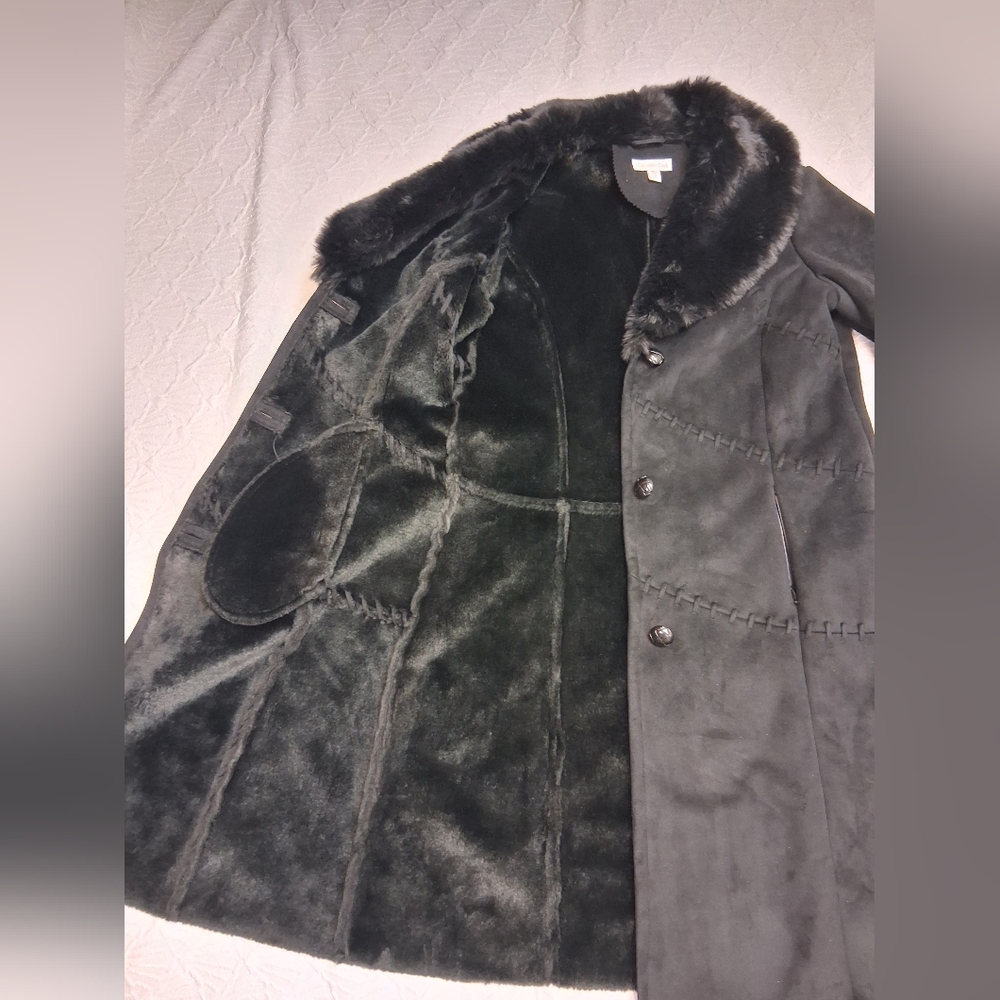 Coldwater Creek Elegant Black Trench Coat with Plush Collar - Picture 10 of 16